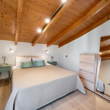 Marmel Seaside Apartment-brandnew Beachfront In