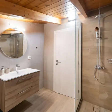 Marmel Seaside Apartment-brandnew Beachfront In Apartment *