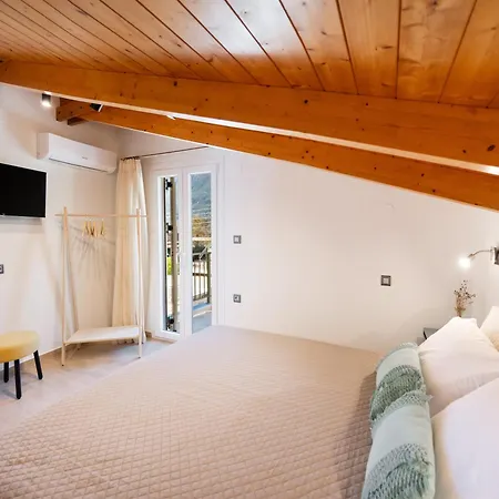 Marmel Seaside Apartment-brandnew Beachfront In * Nydri (Lefkada)