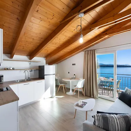 Marmel Seaside Apartment-brandnew Beachfront In Nydri (Lefkada)